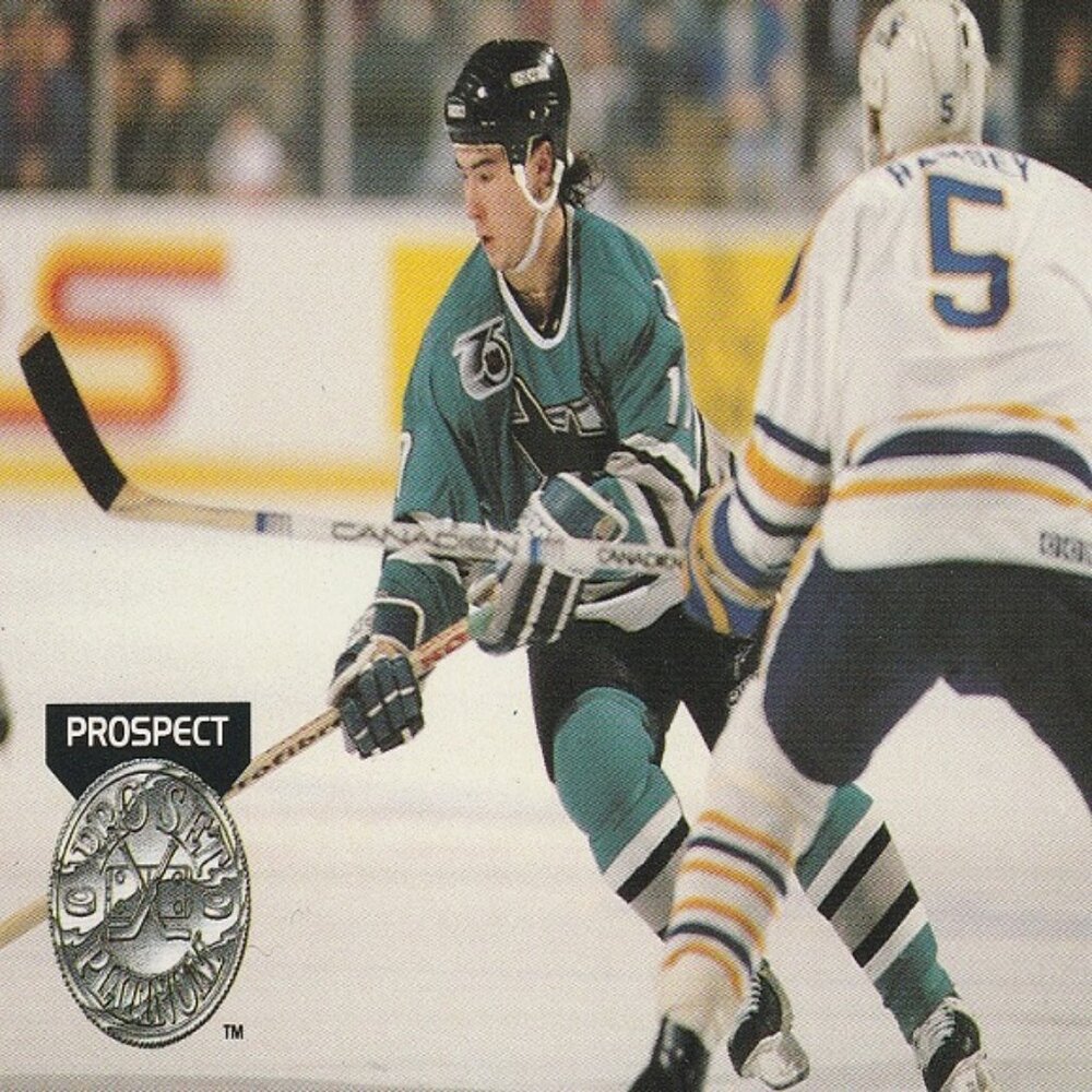 Pat Falloon Hockey Card Collection - Picture 7 of 7